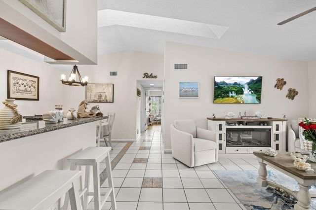 2502 SE Anchorage Cv Apt E-3, Port St Lucie, FL 34952