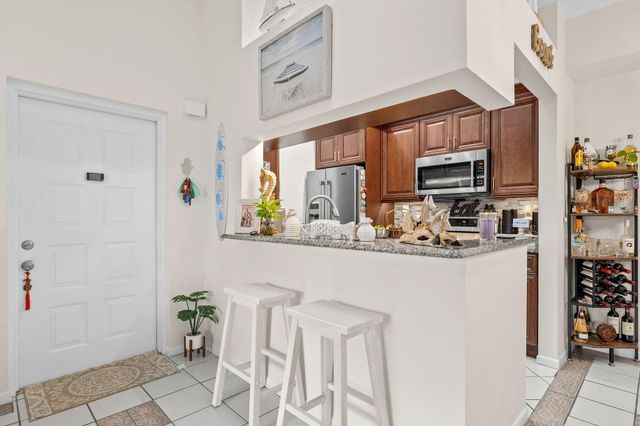 2502 SE Anchorage Cv Apt E-3, Port St Lucie, FL 34952