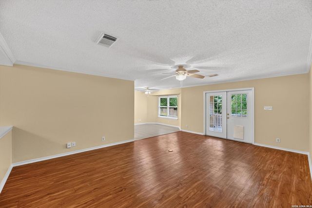 8626 Park Olympia, Universal City, TX 78148