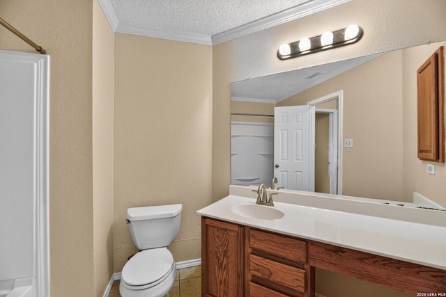 8626 Park Olympia, Universal City, TX 78148