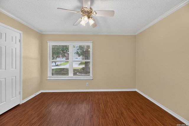 8626 Park Olympia, Universal City, TX 78148