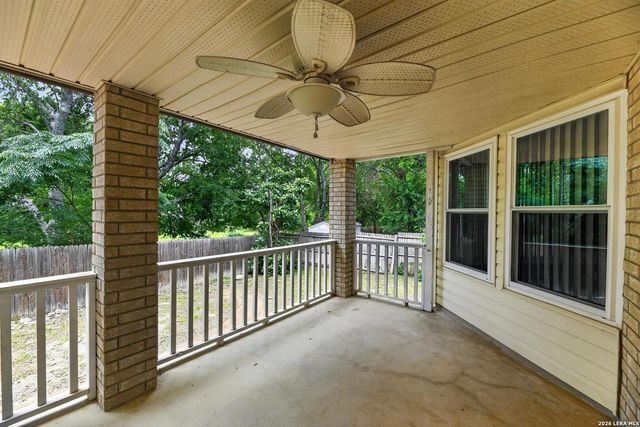 8626 Park Olympia, Universal City, TX 78148