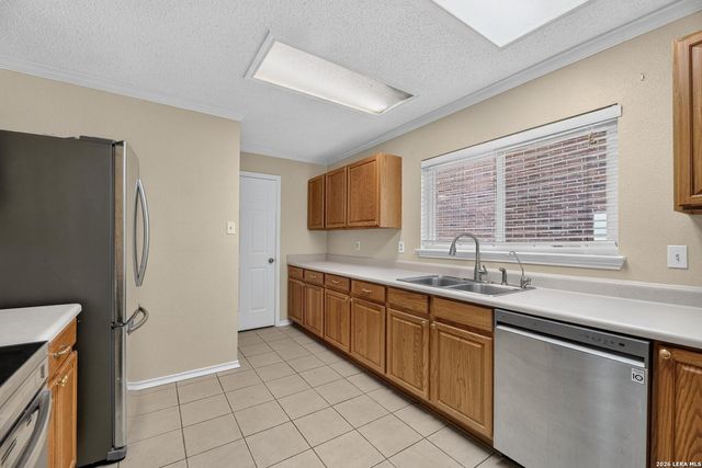 8626 Park Olympia, Universal City, TX 78148
