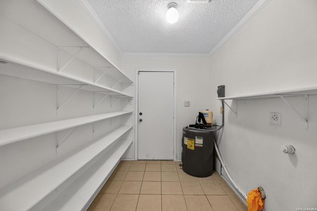 8626 Park Olympia, Universal City, TX 78148
