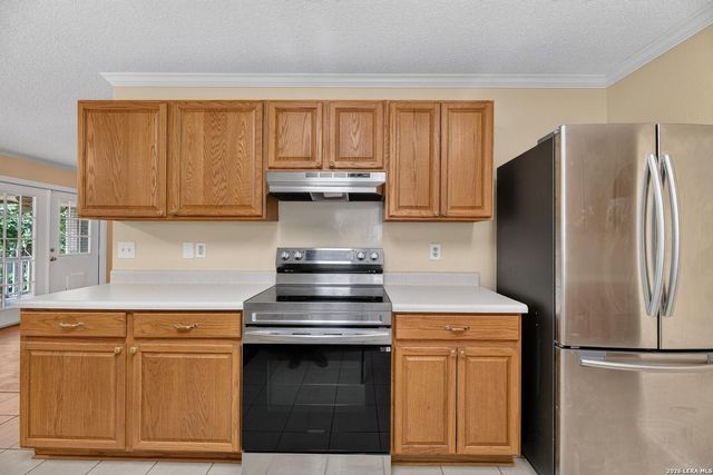 8626 Park Olympia, Universal City, TX 78148