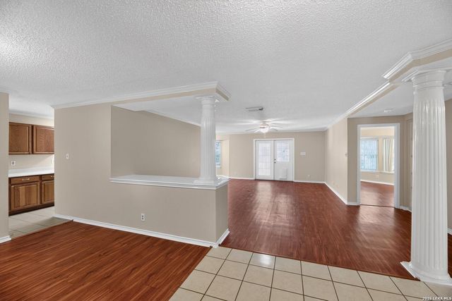 8626 Park Olympia, Universal City, TX 78148