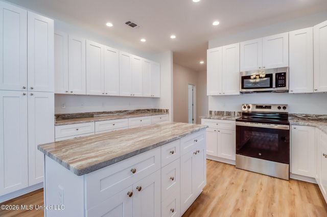 13451 Mary Avenue, Gulfport, MS 39503