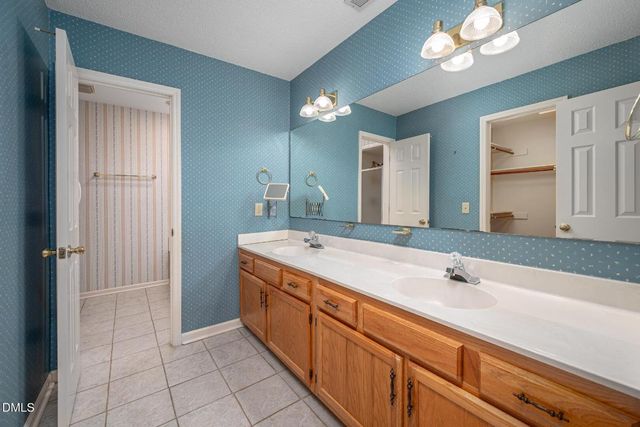 712 Flagstone Way, Durham, NC 27712