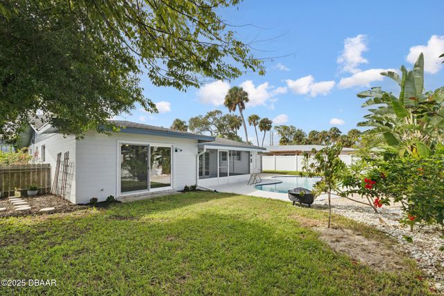 1647 S Palmetto Avenue, South Daytona, FL 32119
