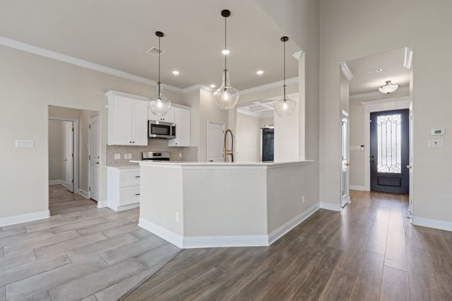 906 Bent Wood Lane, Cleburne, TX 76033