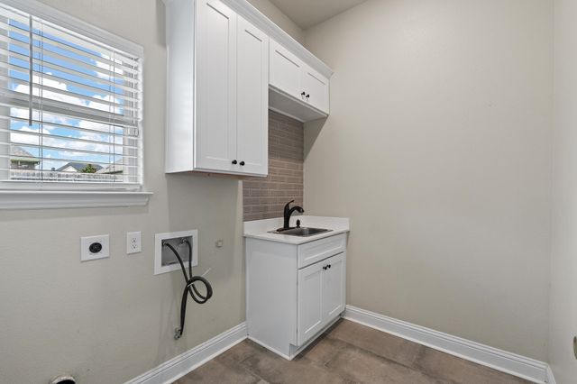 906 Bent Wood Lane, Cleburne, TX 76033