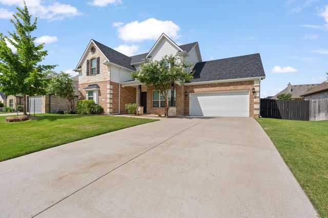 906 Bent Wood Lane, Cleburne, TX 76033
