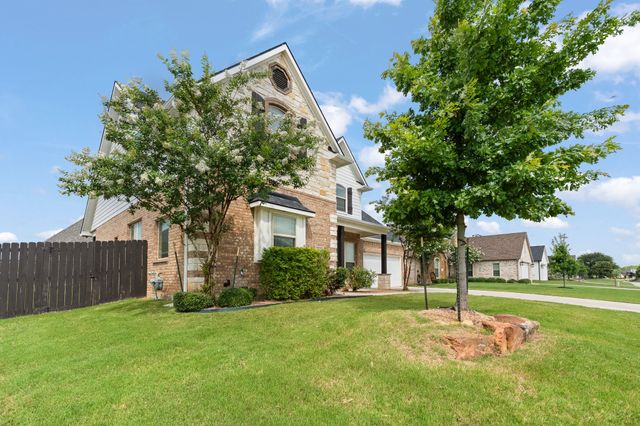 906 Bent Wood Lane, Cleburne, TX 76033