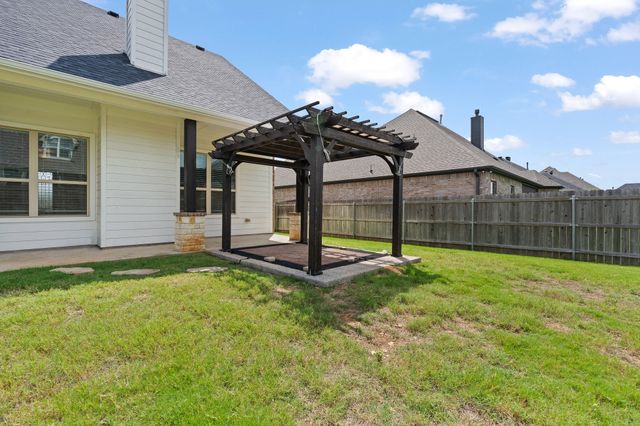 906 Bent Wood Lane, Cleburne, TX 76033