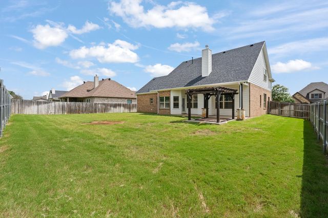 906 Bent Wood Lane, Cleburne, TX 76033