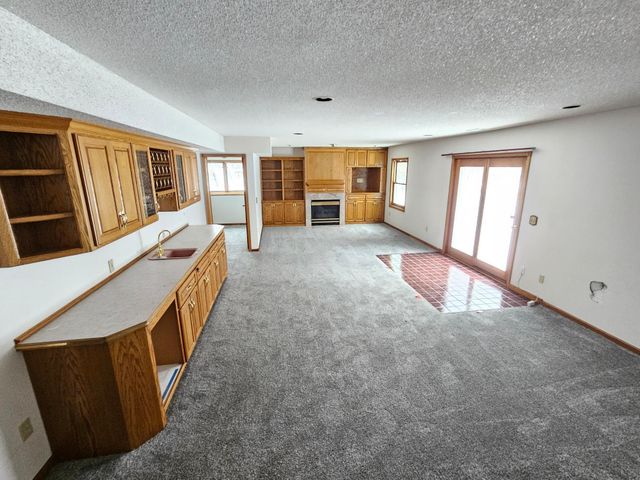 13208 Zion Street NW, Coon Rapids, MN 55448