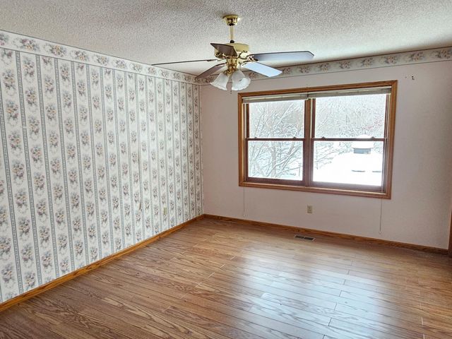 13208 Zion Street NW, Coon Rapids, MN 55448