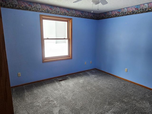 13208 Zion Street NW, Coon Rapids, MN 55448