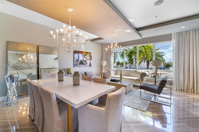 10563 NW 66th St ., Doral, FL 33178