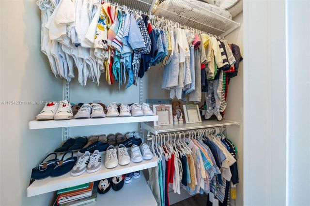 10563 NW 66th St ., Doral, FL 33178