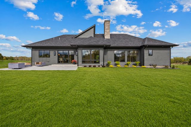 4311 Red Tail Lane, Johnsburg, IL 60051