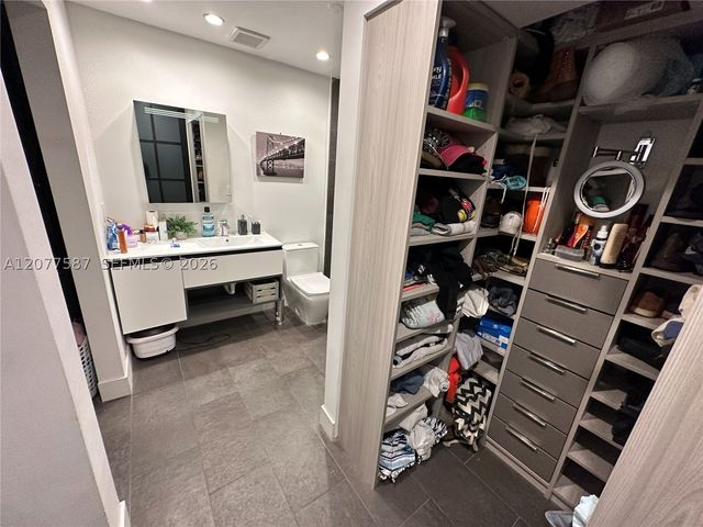 10 SW South River Dr PH102, Miami, FL 33130
