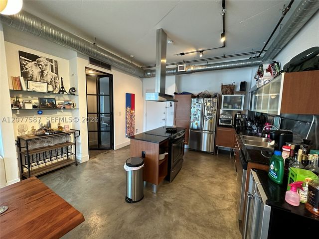 10 SW South River Dr PH102, Miami, FL 33130
