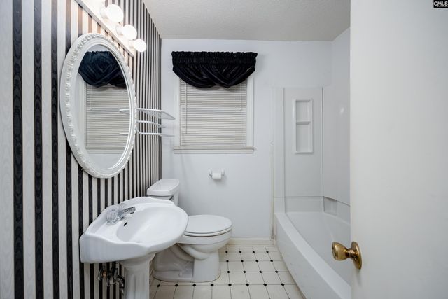 215 Castle Drive, West Columbia, SC 29169