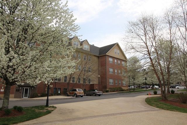 1 Powder Mill Square 404A, Andover, MA 01810