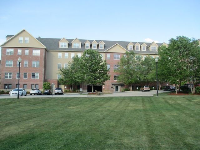 1 Powder Mill Square 404A, Andover, MA 01810