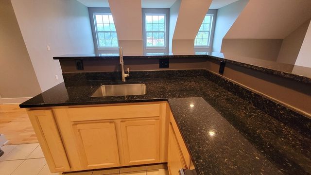 1 Powder Mill Square 404A, Andover, MA 01810