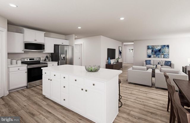 1852 CARACAS BLVD, Martinsburg, WV 25403