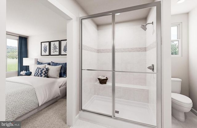 1852 CARACAS BLVD, Martinsburg, WV 25403