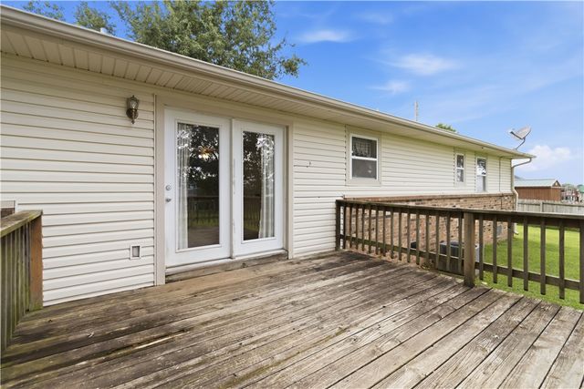 311 Wayne Villines Road, Prairie Grove, AR 72753