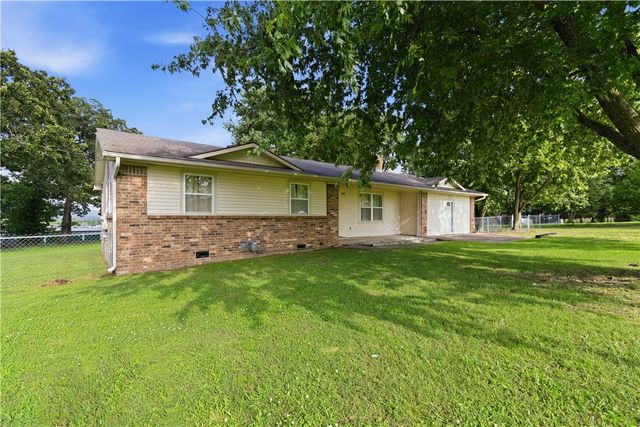 311 Wayne Villines Road, Prairie Grove, AR 72753