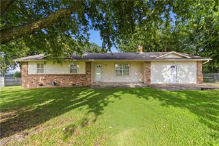 311 Wayne Villines Road, Prairie Grove, AR 72753
