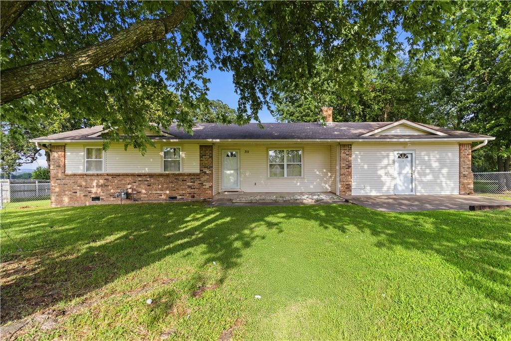 311 Wayne Villines Road, Prairie Grove, AR 72753