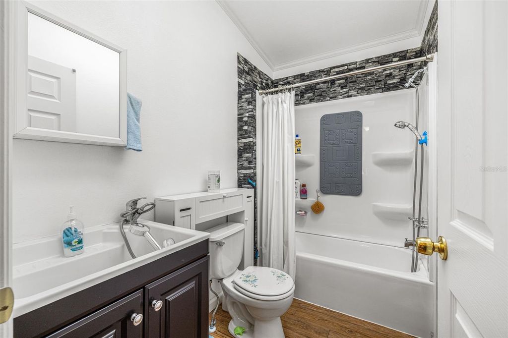 Image 25 of property listing at 714 BURNING ARROW PLACE, Plant City, FL 33566