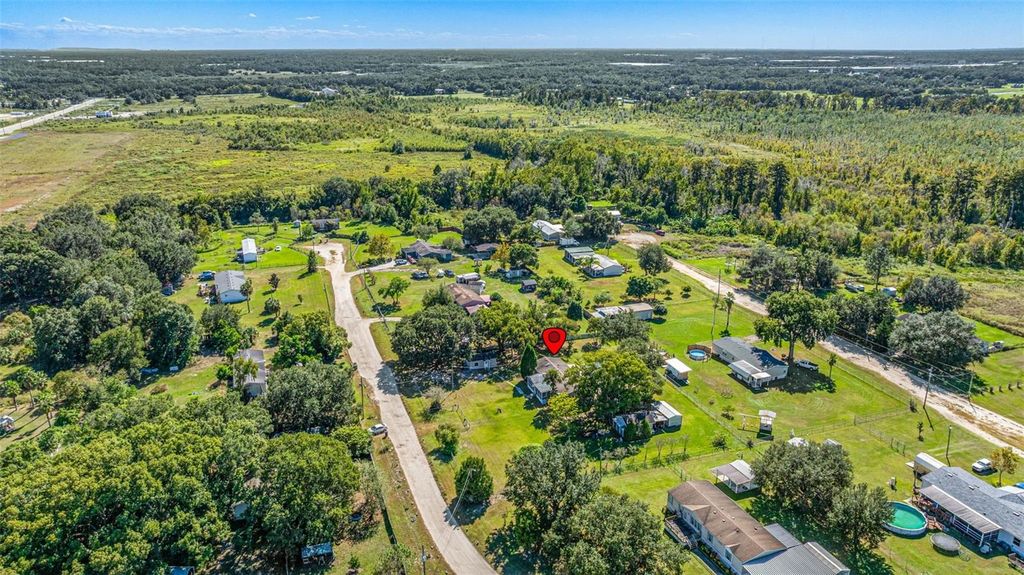 Image 43 of property listing at 714 BURNING ARROW PLACE, Plant City, FL 33566