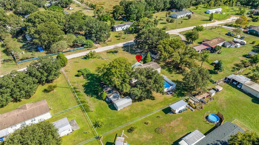 Image 45 of property listing at 714 BURNING ARROW PLACE, Plant City, FL 33566