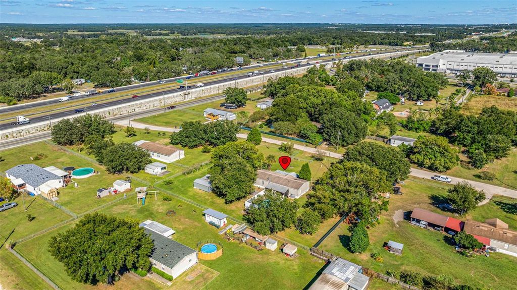 Image 46 of property listing at 714 BURNING ARROW PLACE, Plant City, FL 33566