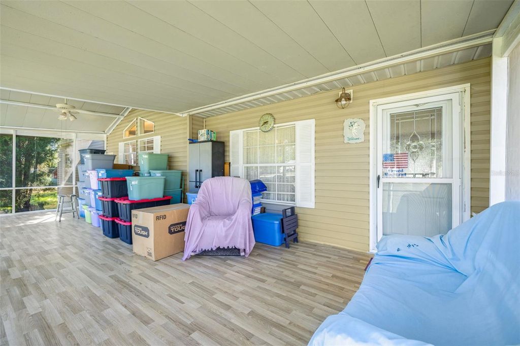 Image 6 of property listing at 714 BURNING ARROW PLACE, Plant City, FL 33566