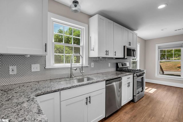 15 Craven Street, Greenville, SC 29611