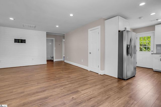 15 Craven Street, Greenville, SC 29611