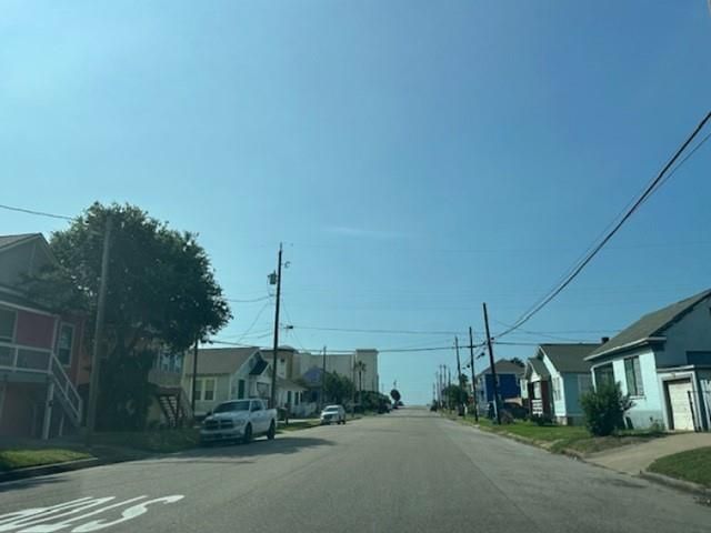 1707 18th Street, Galveston, TX 77550
