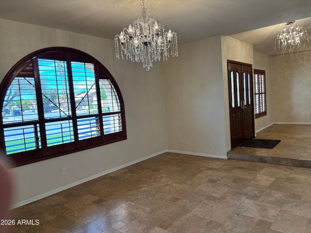 2951 N CARRIAGE Lane, Chandler, AZ 85224