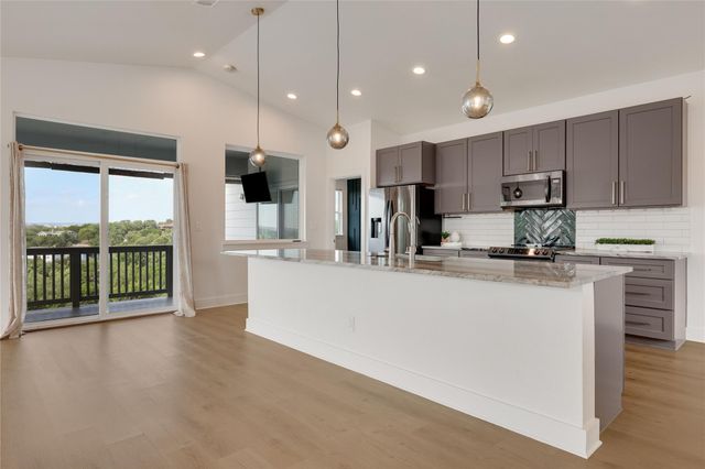 429 Summit Ridge DR N, Point Venture, TX 78645