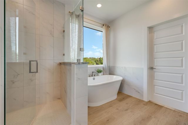429 Summit Ridge DR N, Point Venture, TX 78645