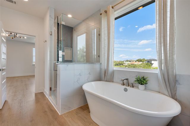 429 Summit Ridge DR N, Point Venture, TX 78645