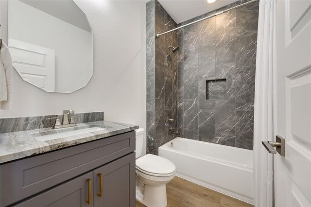 429 Summit Ridge DR N, Point Venture, TX 78645
